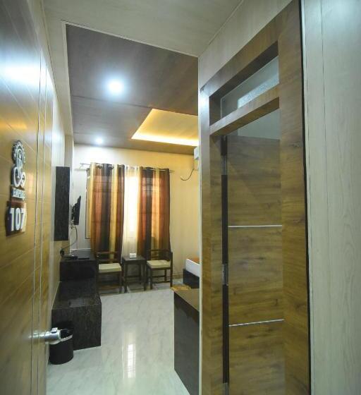 غرفة قياسية, R Empire Dvanagere