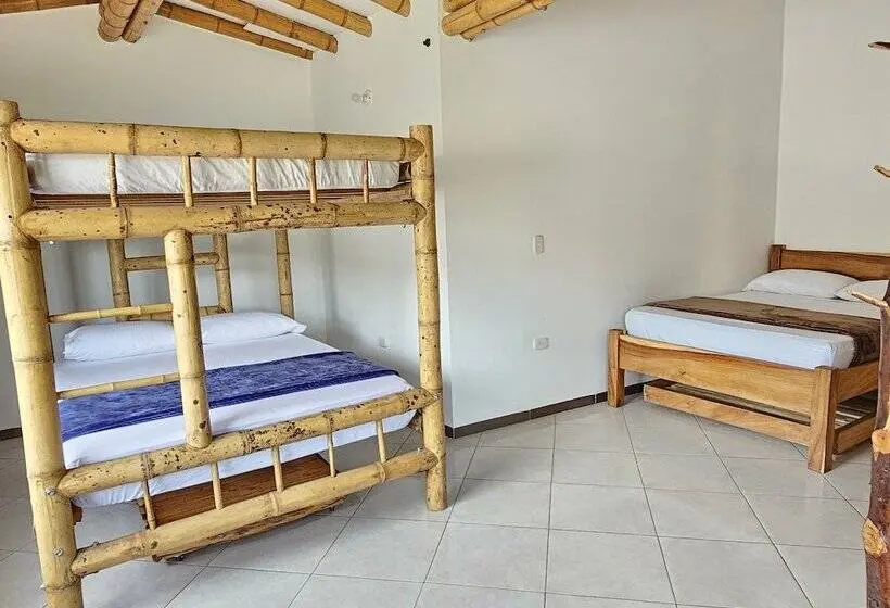 ファミリールーム, Hostería Brisas Del Río