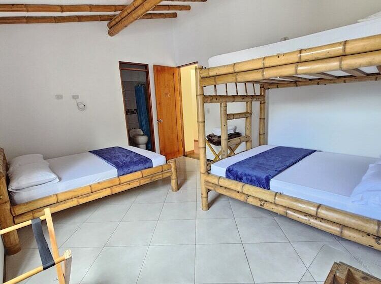 غرفة عائلية, Hostería Brisas Del Río