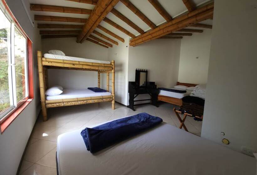 غرفة عائلية, Hostería Brisas Del Río