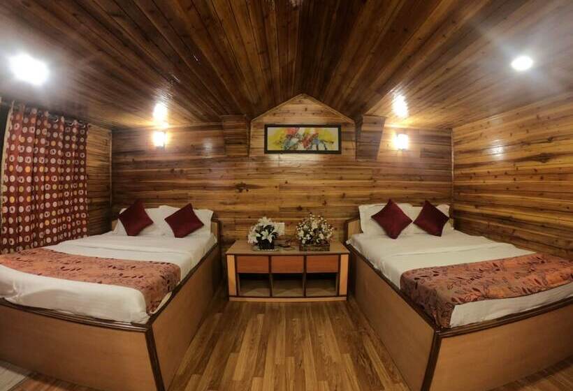 Четырехместный Номер Deluxe, Goroomgo Broadway Mall Road Darjeeling