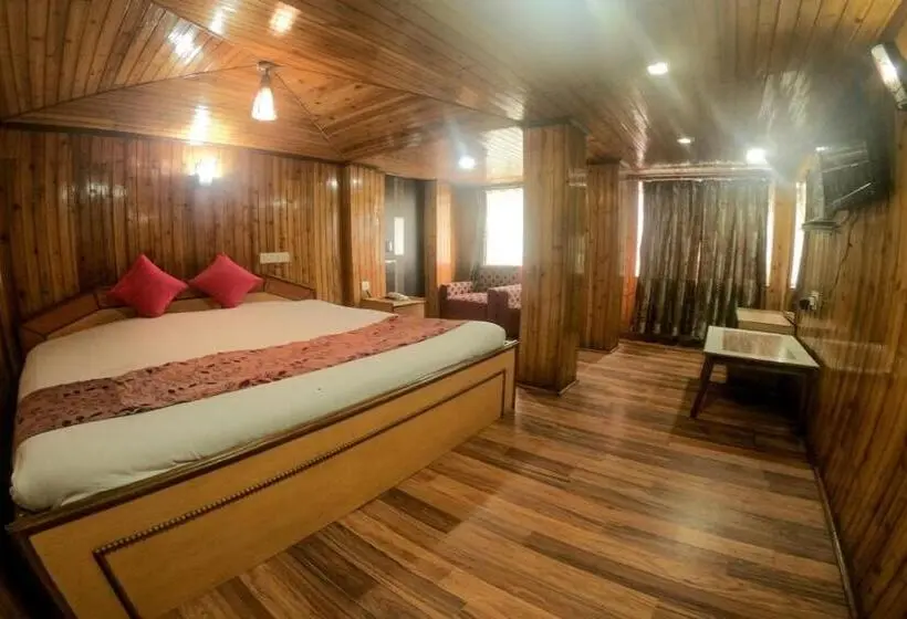 اتاق لوکس, Goroomgo Broadway Mall Road Darjeeling