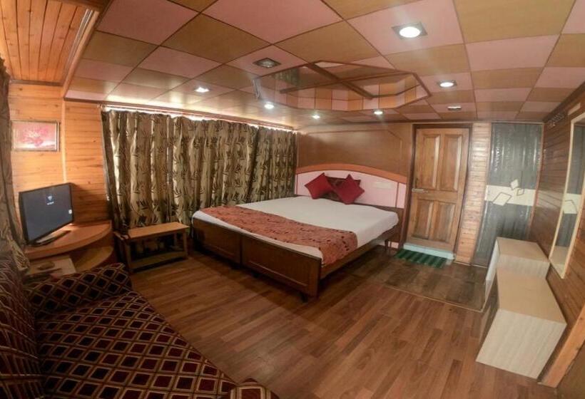 Номер Deluxe, Goroomgo Broadway Mall Road Darjeeling