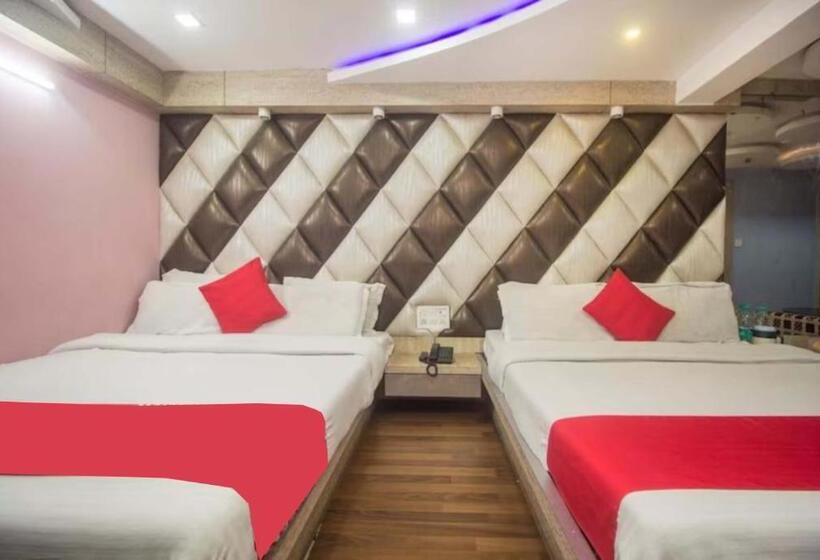 Четырехместный Номер Deluxe, Goroomgo Broadway Mall Road Darjeeling