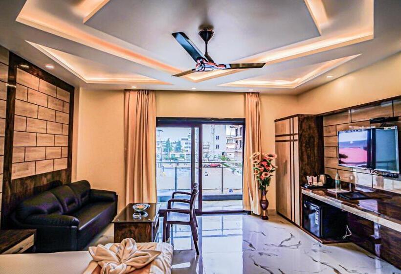Номер Deluxe, Royal Gitanjali Resorts And Spa