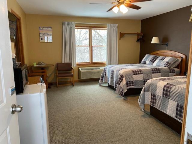 غرفة قياسية مزوَّدة بشُرفة, Little Bluff Inn