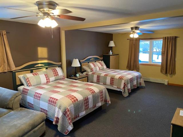 غرفة ديلوكس مزودة بشرفة, Little Bluff Inn