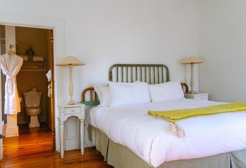 キングサイズベッドのスタンダードルーム, The North Branch Inn