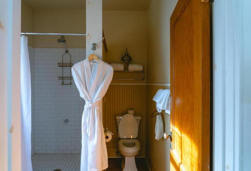 キングサイズベッドのスタンダードルーム, The North Branch Inn