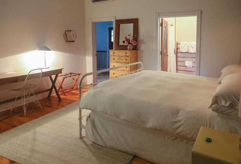 キングサイズベッドのスタンダードルーム, The North Branch Inn