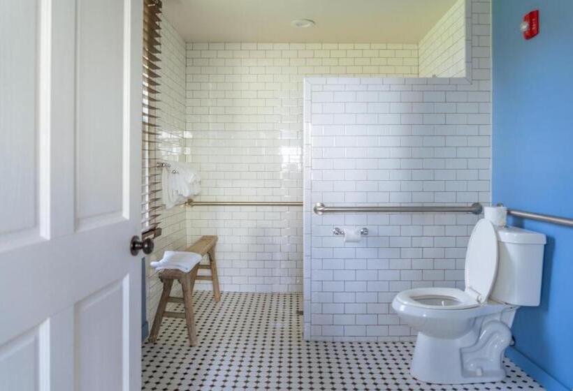 身障者適用キングサイズベッドルーム, The North Branch Inn