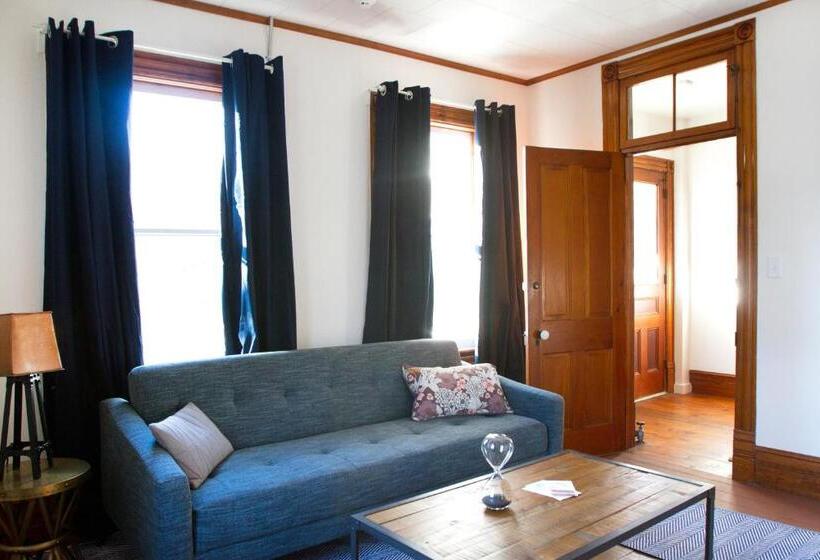 キングサイズベッドのスイートルーム, The North Branch Inn