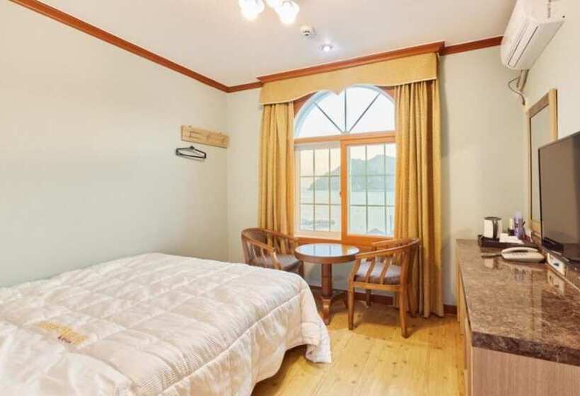 Chambre Standard Vue Mer, Goheung Hayan Noeul