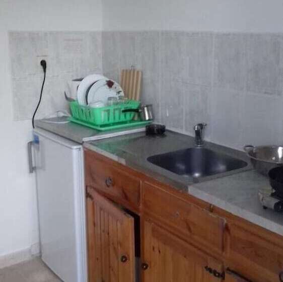 スタンダードルーム, Full House Kavos