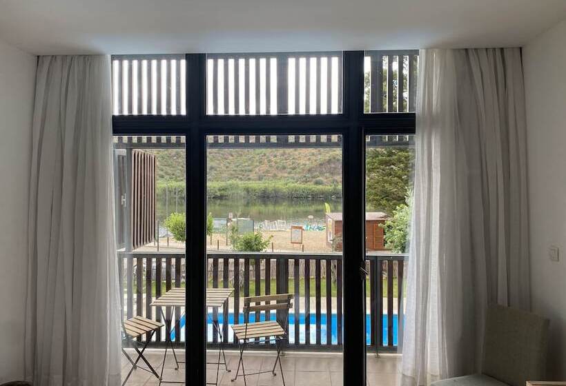 Номер Стандарт Вид на Реку, Alamal River Club