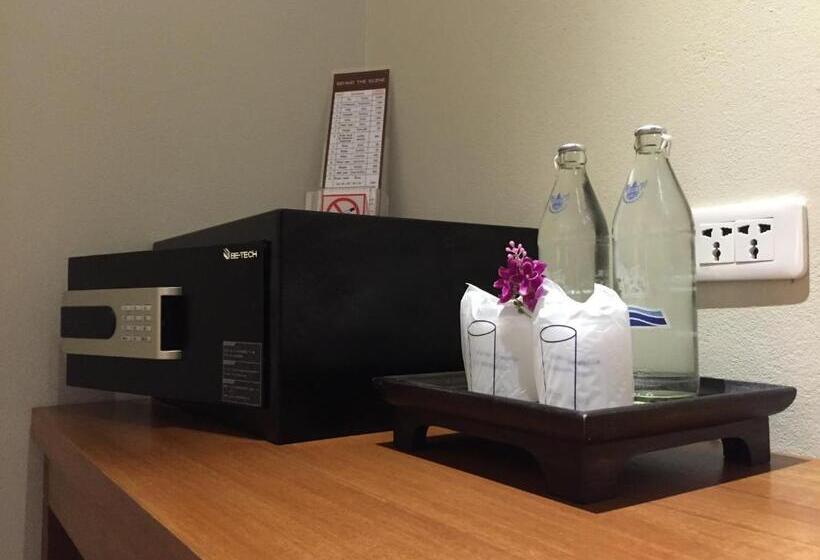 غرفة بريميوم مزودة بشُرفة, At Samui Boutique