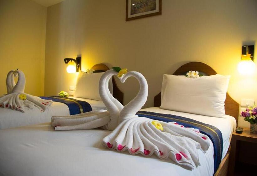 غرفة قياسية ثلاثية, At Samui Boutique