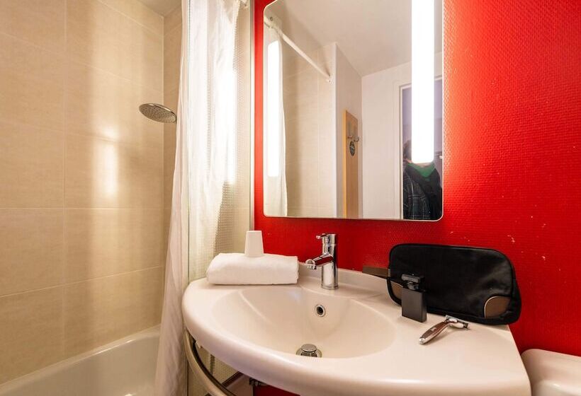 Четырехместный Номер Стандарт, B&b Hotel Brest Kergaradec Aéroport