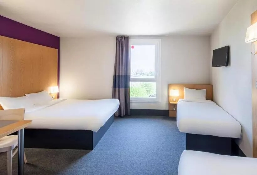 Standard Neljän Hengen Huone, B&b Hotel Paris Romainville Noisy Le Sec
