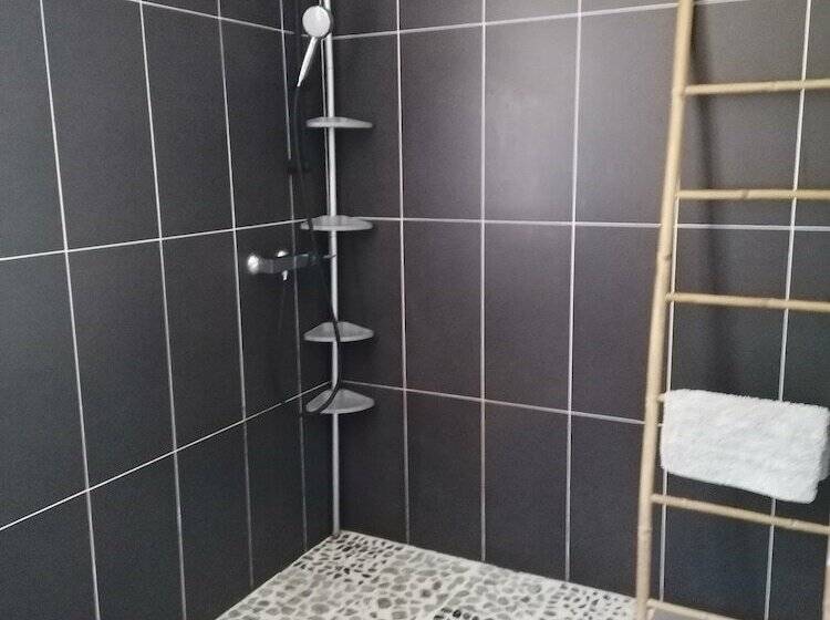 2ベッドルームハウス, E Canicce