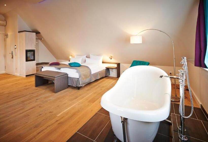 Suite, Elch Boutique