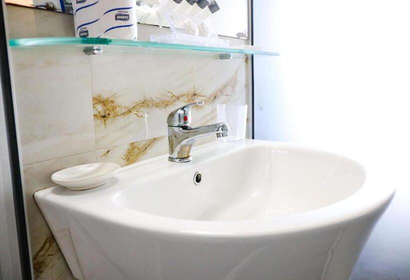 חדר סטנדרט נוף לים עם מרפסת, Liro   Adults Only