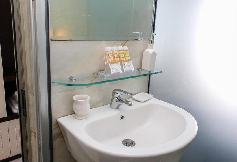 חדר סטנדרט נוף לים עם מרפסת, Liro   Adults Only