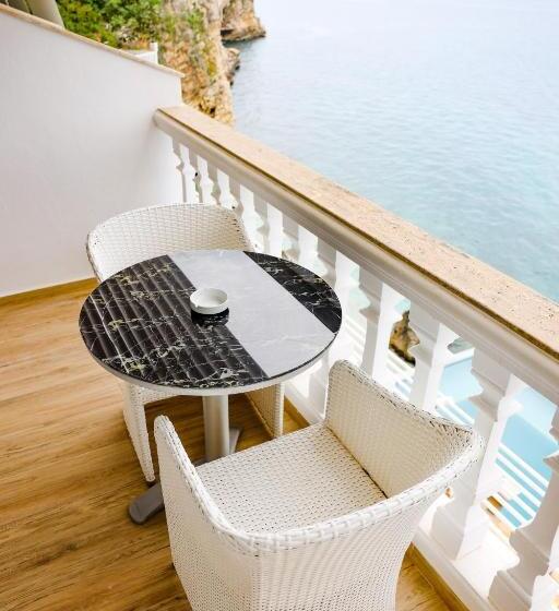 חדר סטנדרט נוף לים עם מרפסת, Liro   Adults Only