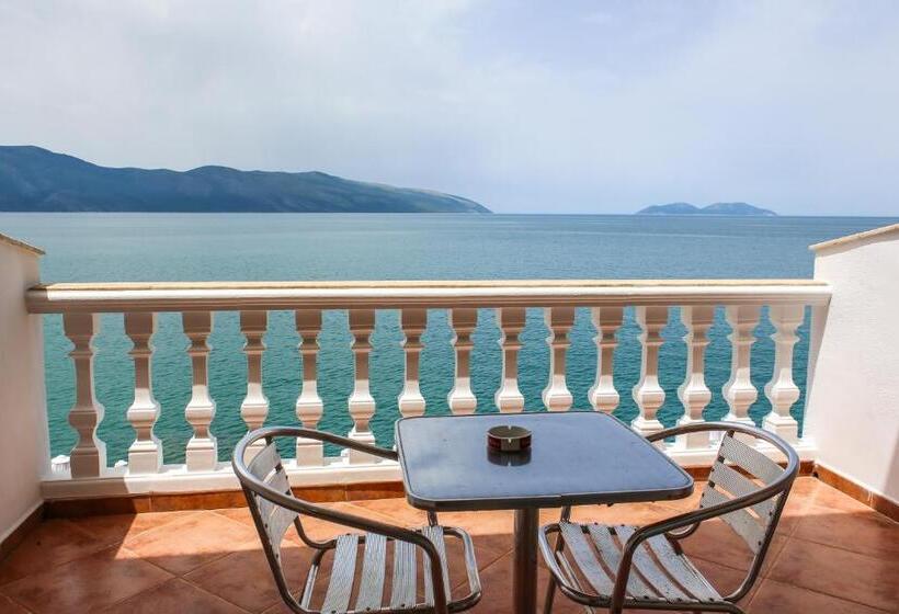 חדר סופריור עם נוף לים ומרפסת, Liro   Adults Only