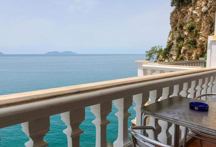 חדר סטנדרט לארבעה נוף לים, Liro   Adults Only