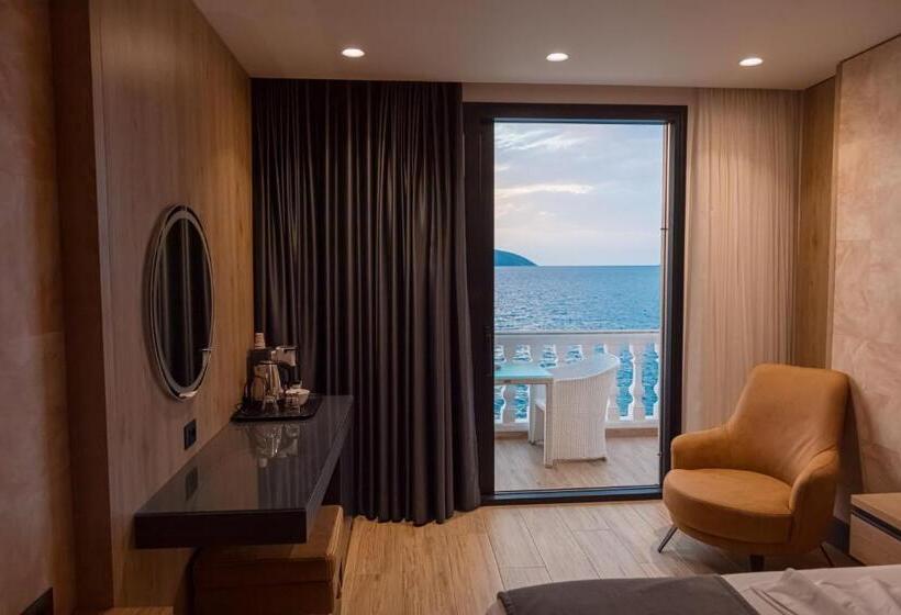 חדר סופריור עם נוף לים ומרפסת, Liro   Adults Only