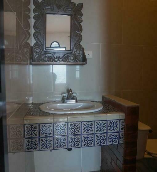 اتاق استاندارد با چشمانداز دریاچه, Mikaso