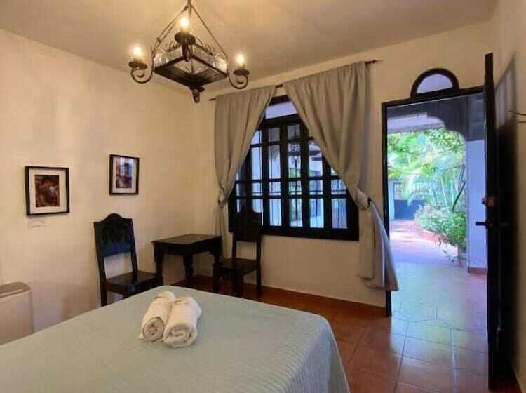 اتاق اجرایی, Mikaso