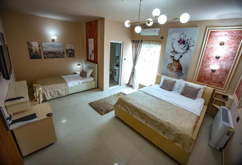 اتاق خانوادگی, Pamela Concept