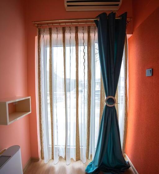 اتاق استاندارد یک نفره, Pamela Concept