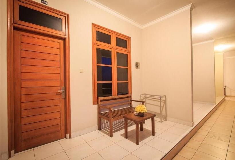 Pokój Standard, Pondok Anyar