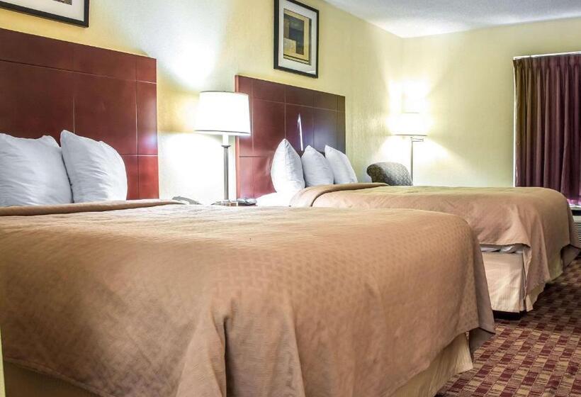 带2个双人床的标准工作室, Quality Inn