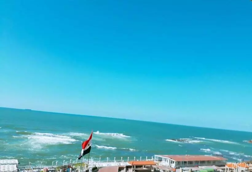 اتاق لوکس با چشمانداز دریا, Royal Crown Hotel عائلات فقط