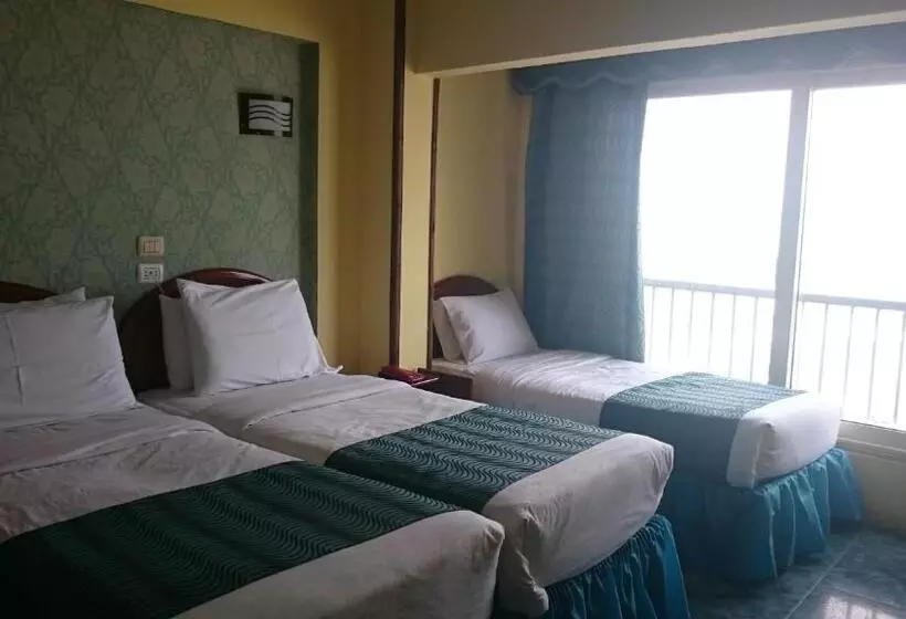 Triple Room Sea View, Royal Crown Hotel عائلات فقط