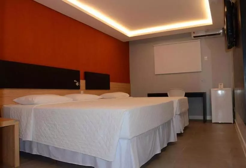 Standard Kolmen Hengen Huone, São Domingos