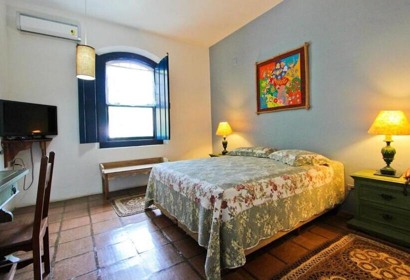 غرفة قياسية, Solar Das águas Cantantes