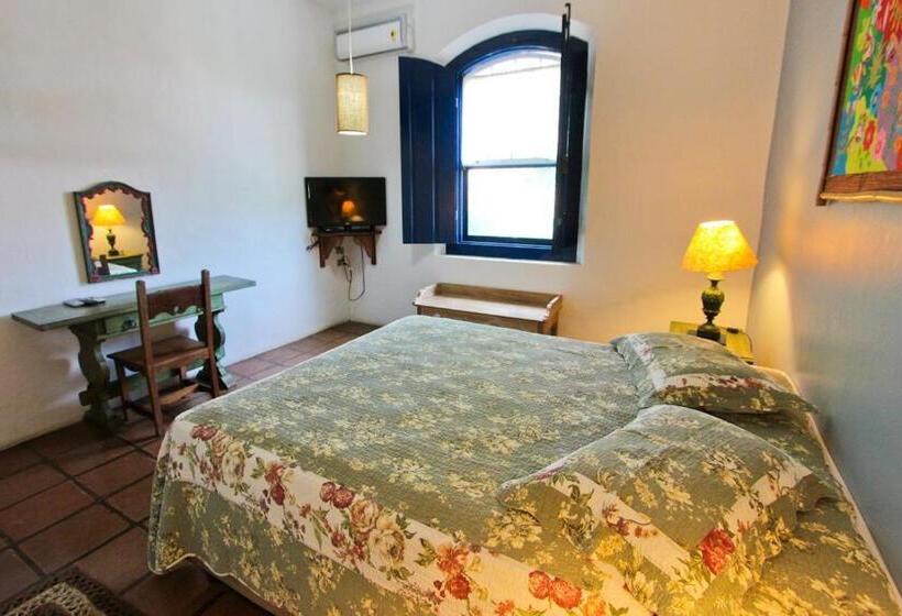 غرفة عائلية, Solar Das águas Cantantes