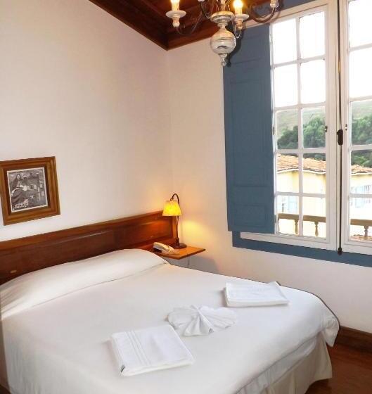 חדר סופריור לשלושה, Solar De Maria