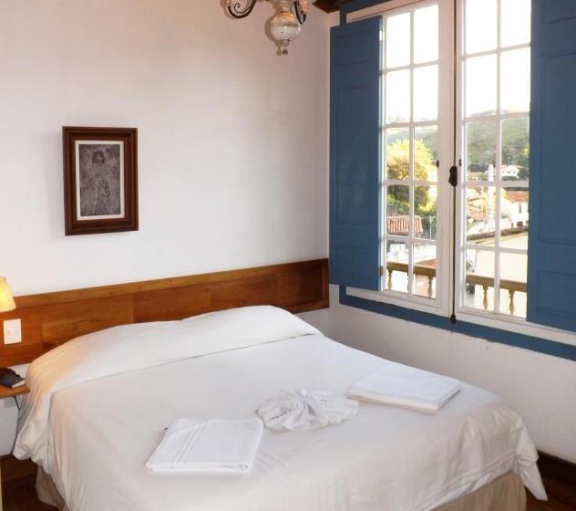 חדר סופריור לשלושה, Solar De Maria