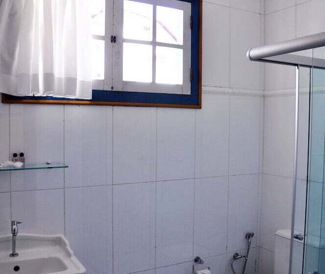 חדר סופריור לשלושה, Solar De Maria