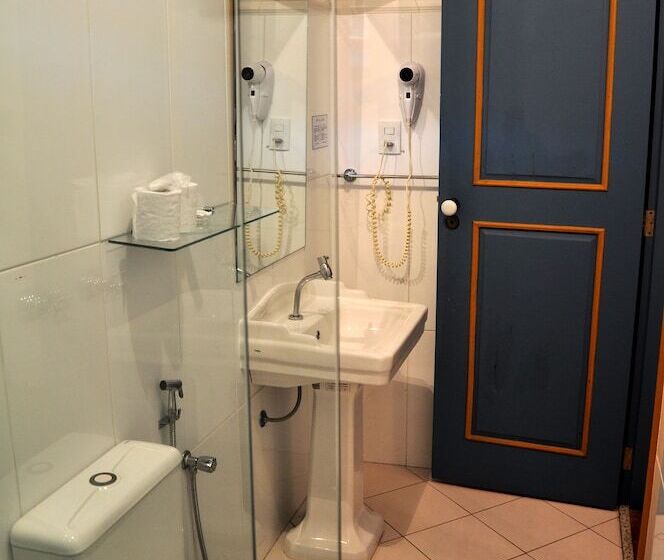 חדר סופריור לשלושה, Solar De Maria