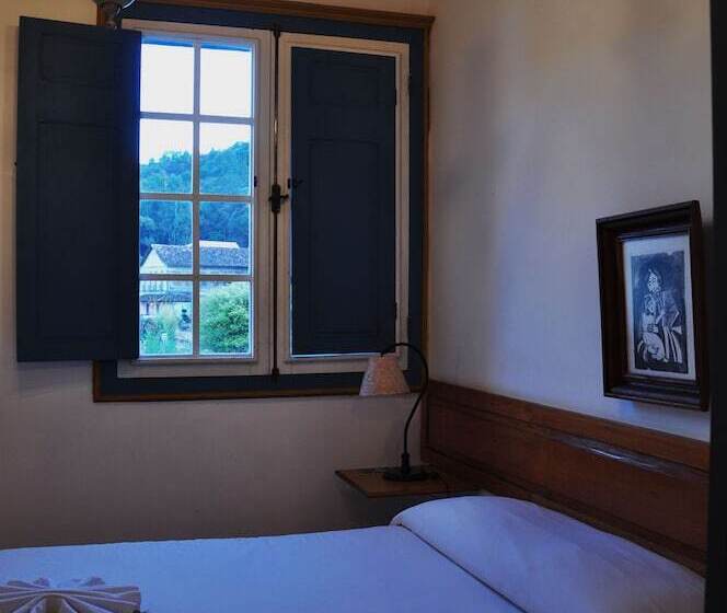 חדר סופריור לשלושה, Solar De Maria