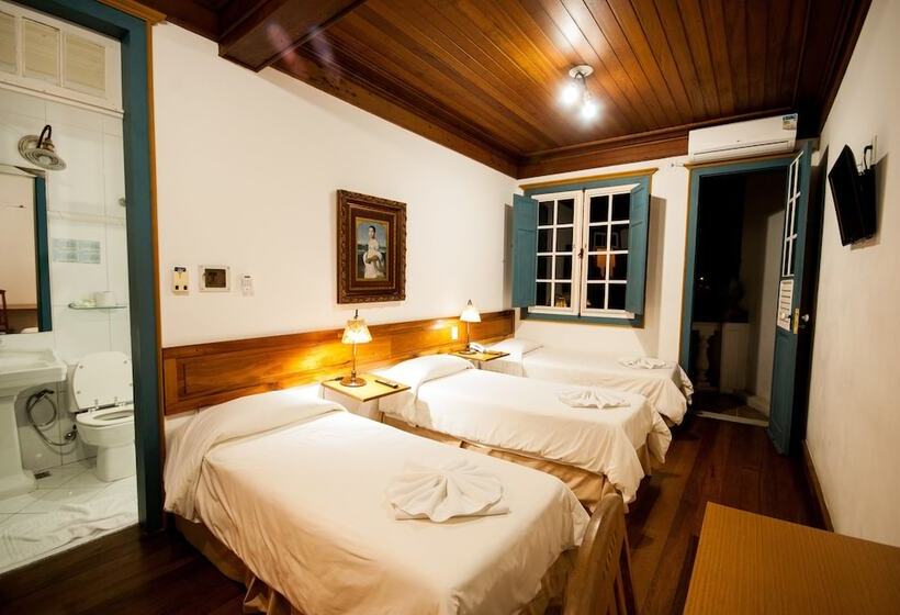 חדר סופריור לשלושה, Solar De Maria