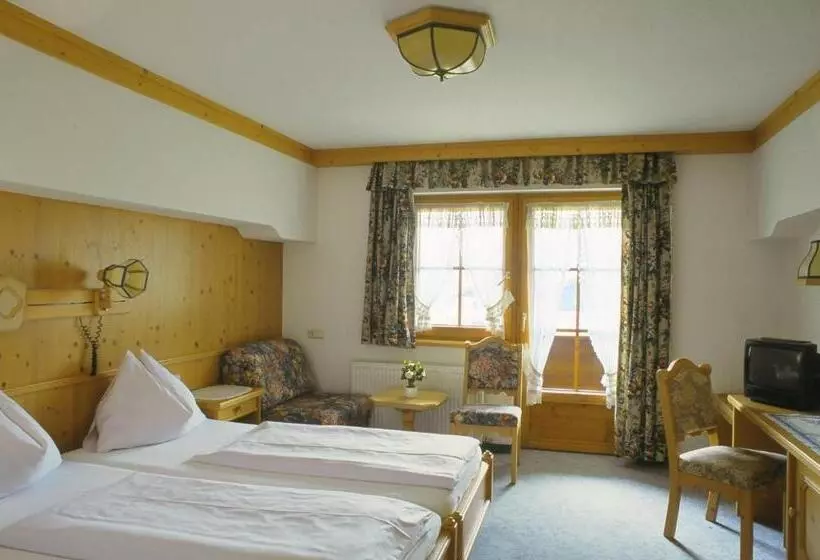 バルコニー付きスタンダードルーム, Kaiserhotel Neuwirt