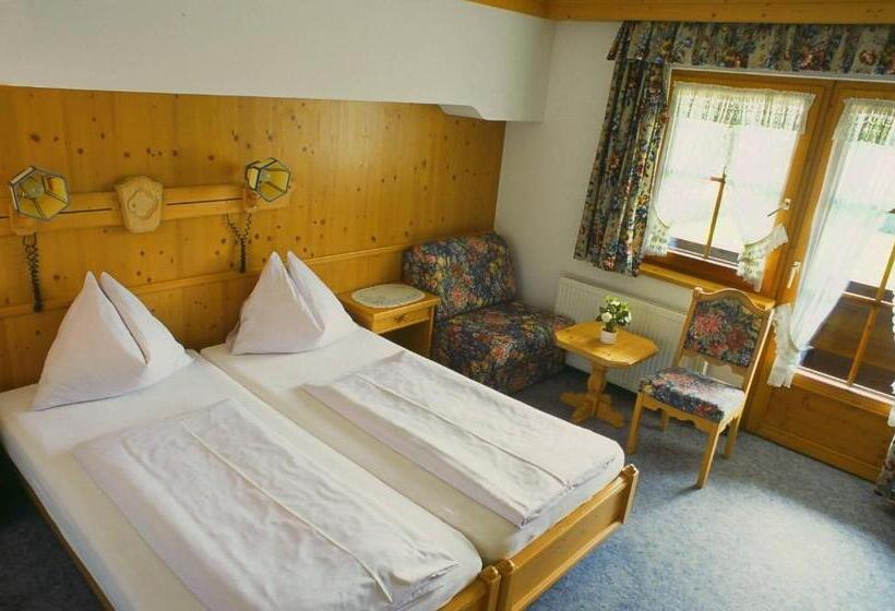 اتاق استاندارد با بالکن, Kaiserhotel Neuwirt
